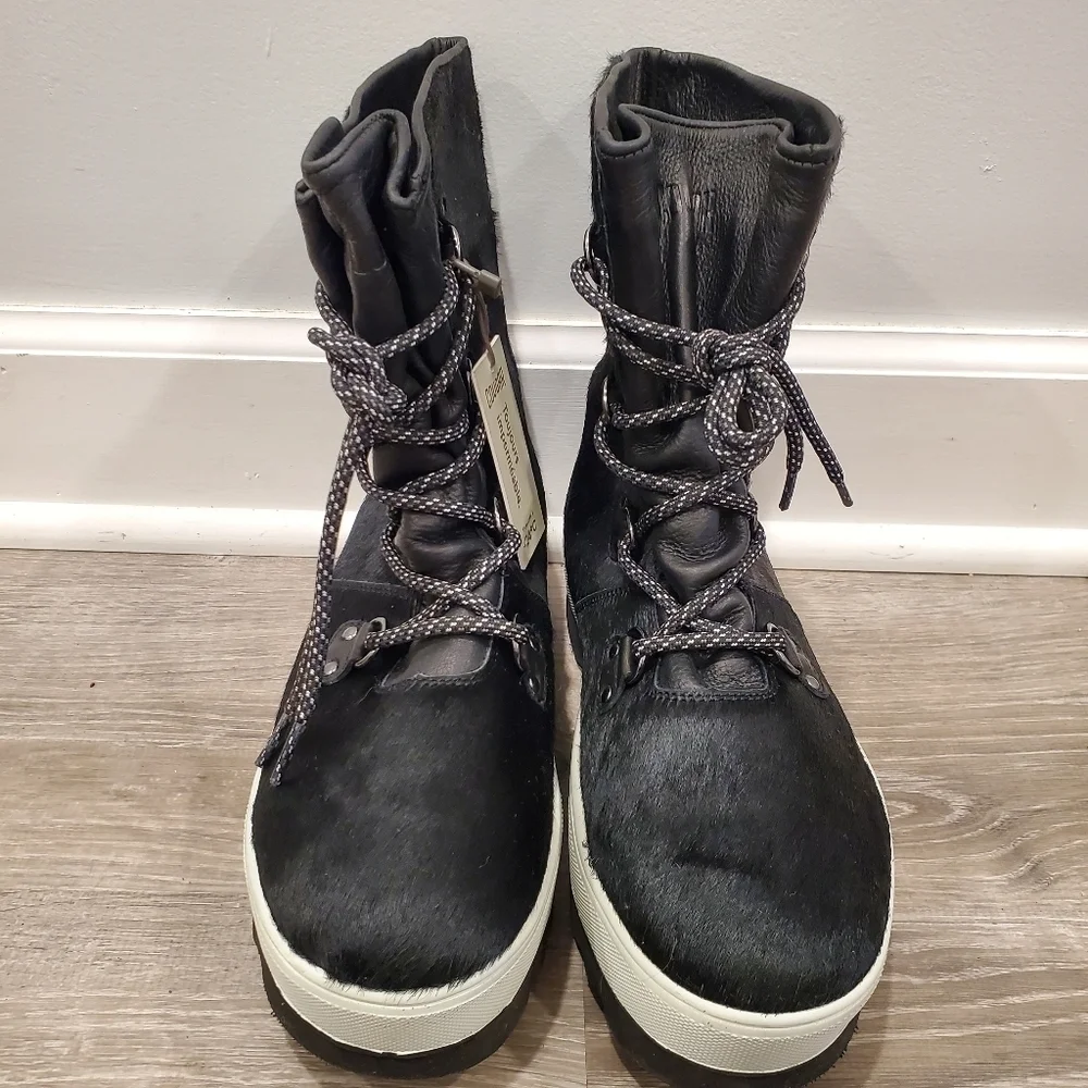 NWT Cougar Vesper Boots Natural Hide Pony Hair Black